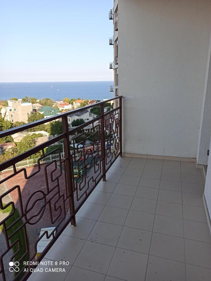 Appartement Самостоятельная Квартира à Odessa Extérieur photo