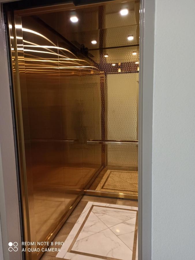 Appartement Самостоятельная Квартира à Odessa Extérieur photo